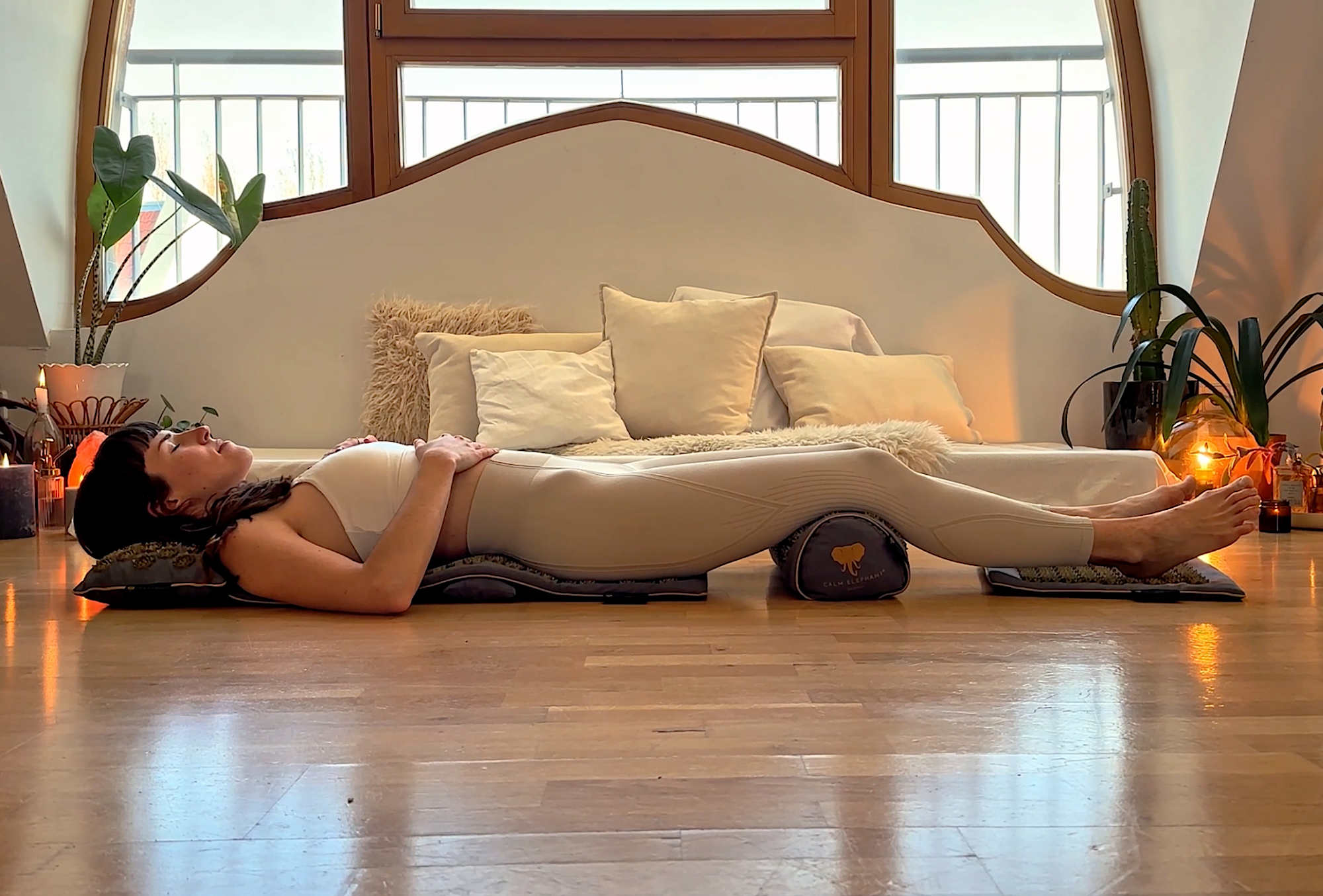 Das Akupressurmatten-Set Ultimate bietet ergonomische Unterstützung, die durch Orthopäden und Physiotherapeuten entwickelt wurde